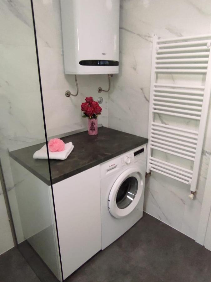 Apartman Koko With Private Jacuzzi Makarska Exterior photo