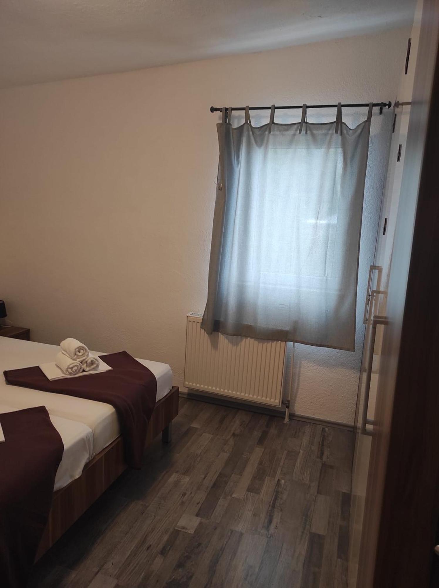 Apartman Koko With Private Jacuzzi Makarska Exterior photo