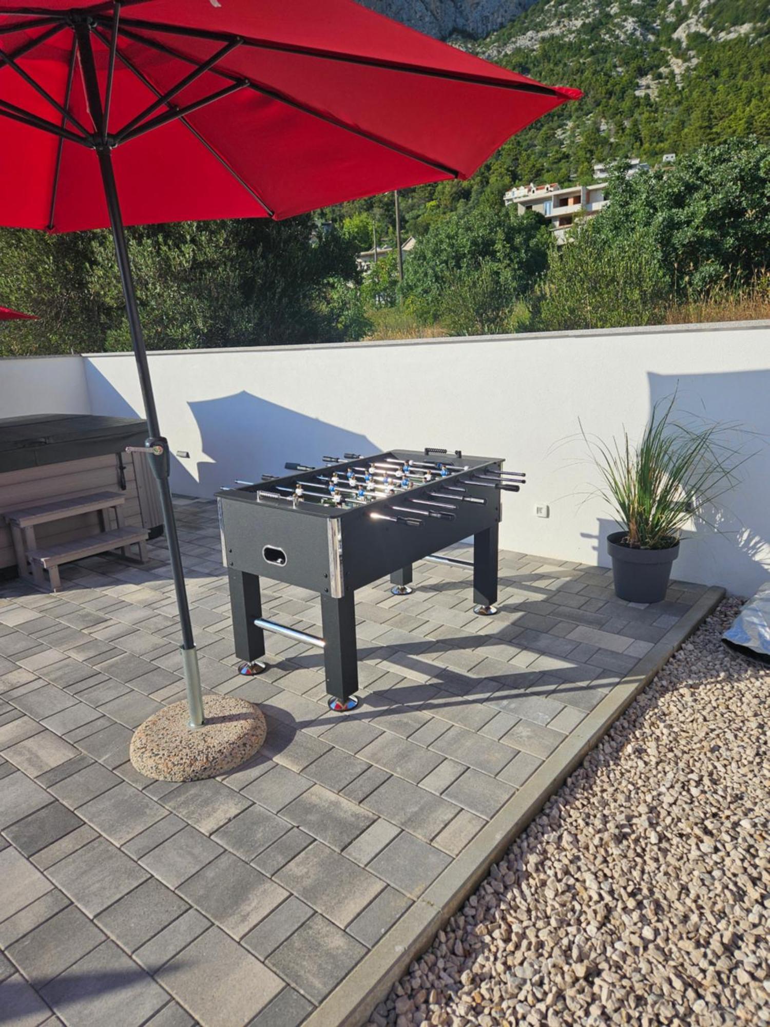 Apartman Koko With Private Jacuzzi Makarska Exterior photo